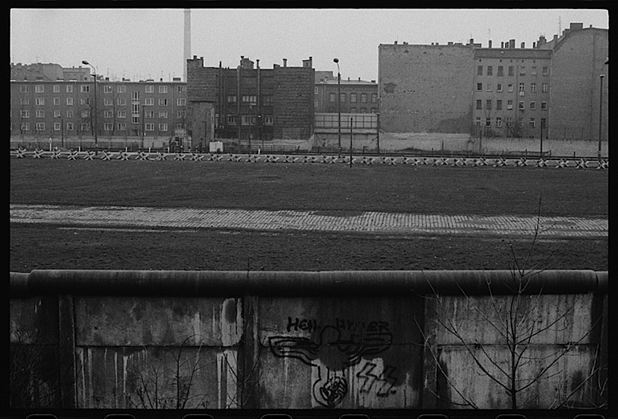 Photographie noir et blanc d'une partie du no man's land