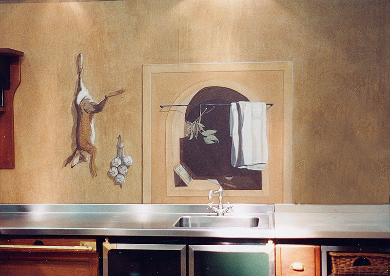 Trompe l'oeil avec lapin pendu par la patte, gousses d'ail et fausse fenêtre