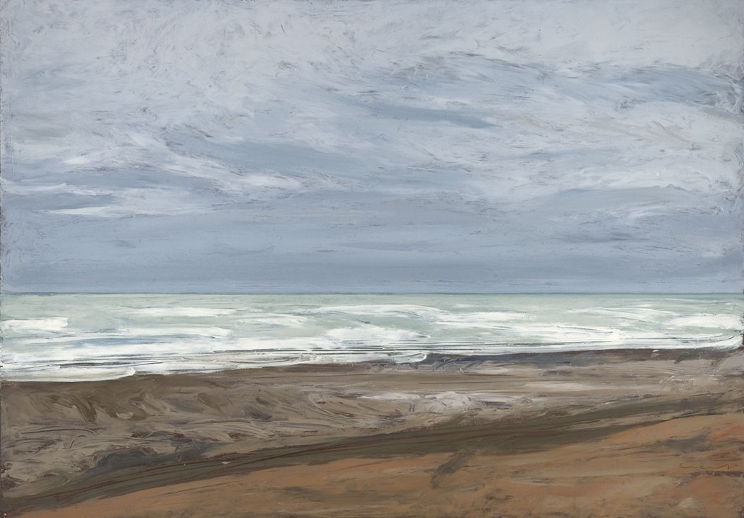 Peinture à l'huile sur bois de la mer houleuse et de la plage sous un ciel orageux